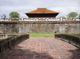 Tây Khuyết Đài