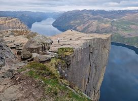 Preikestolen hiking starting point