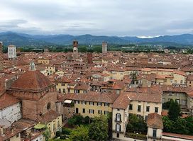 Bell tower of Duomo of Saint Martin