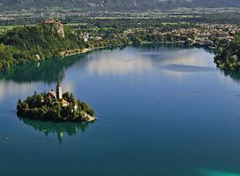 Mamut Slovenia - Tourist agency in Bled offering Day Trips, Outdoor Activities, Transfers, Bikes