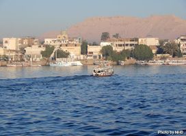 West Bank Luxor Boat booking Dahabiya Nile cruise