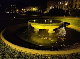 Grain Market All-year Fountain