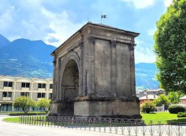Arco di Augusto