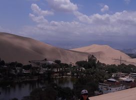 Sandboarding Peru