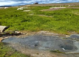 Hveravellir blue geothermal pool