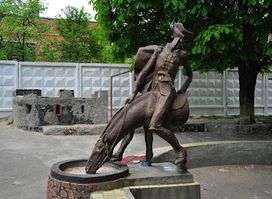 Sculptue of baron Munchausen