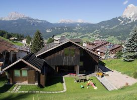 Cristallo & Faloria Suite Apartments