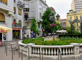Trg Mladenaca