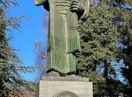 Monument to Ivan Crnojevic