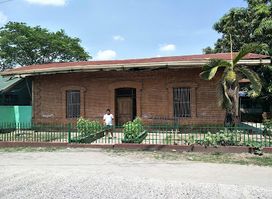 Old PNR Station, Capas