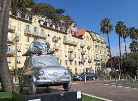 La statue - Un Dimanche à Nice de S.Cipre