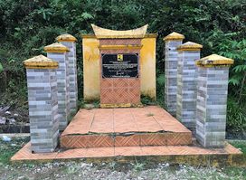 Prasasti Batas Ruas Wilayah Sultra - Sulteng