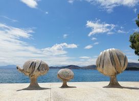 The sculptures of Philolaos