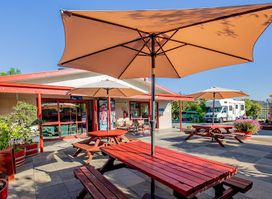 Nelson City Top 10 Holiday Park
