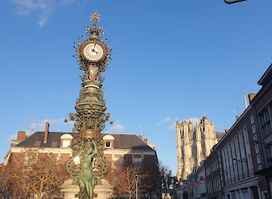 Horloge Dewailly et Marie-sans-chemise