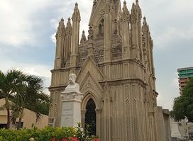 Parque Cementerio Universal
