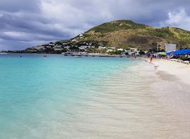 Lizzy's Beach Bar