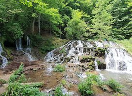 Dokuzak Waterfall