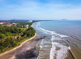Pantai Batu Hitam