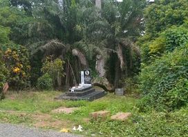 Twenedurase Cemetery