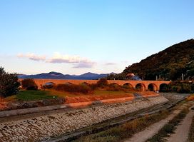 Emperor bridge
