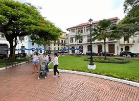 Plaza Herrera