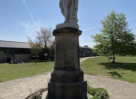 Nelson Statue