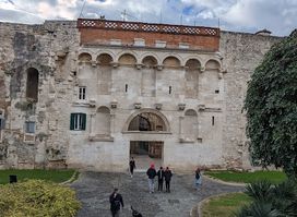 Mala Papalićeva palača