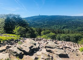 Weiße Mauer