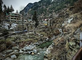 Mall Road Market Manali