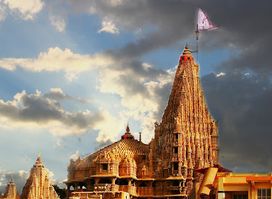 Shree Dwarkadhish Temple