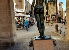 Great Female Nude Statue