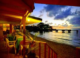 Canoe Beach Bar