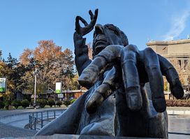 Arno Babajanyan Statue