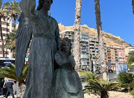 Monumento homenaje a la Policía Nacional