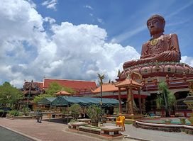 Wat Machimmaram (Big Sitting Buddha)