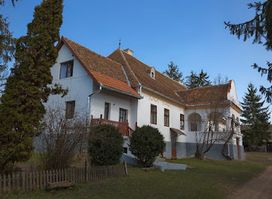 Bernáld kúria