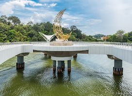 Taman Mahkota Jubli Emas