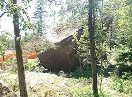 FInnoo boulder, natural monument