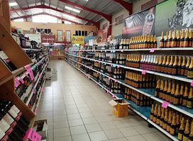 Uptowns Liquor and Grocery Store