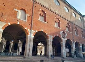 Piazza dei Mercanti