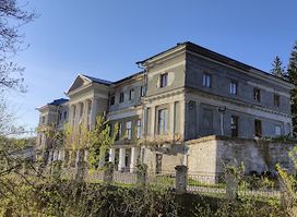 Palats Komariv