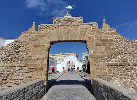Puerta de la Caleta