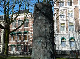 Sculptuur Werkman-monument