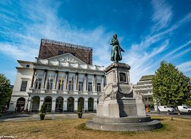 Statue of Grétry