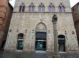 Piazza Tolomei