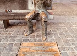 Statue de Georges Simenon