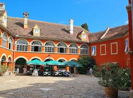 Schloss Kornberg Bardeau'sches Kultur- und Ausstellungszentrum