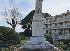 Ioannis Kapodistrias Statue