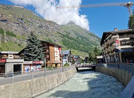 Sunnegga Blauherd Rothhorn Funnicular And Cable Car Station